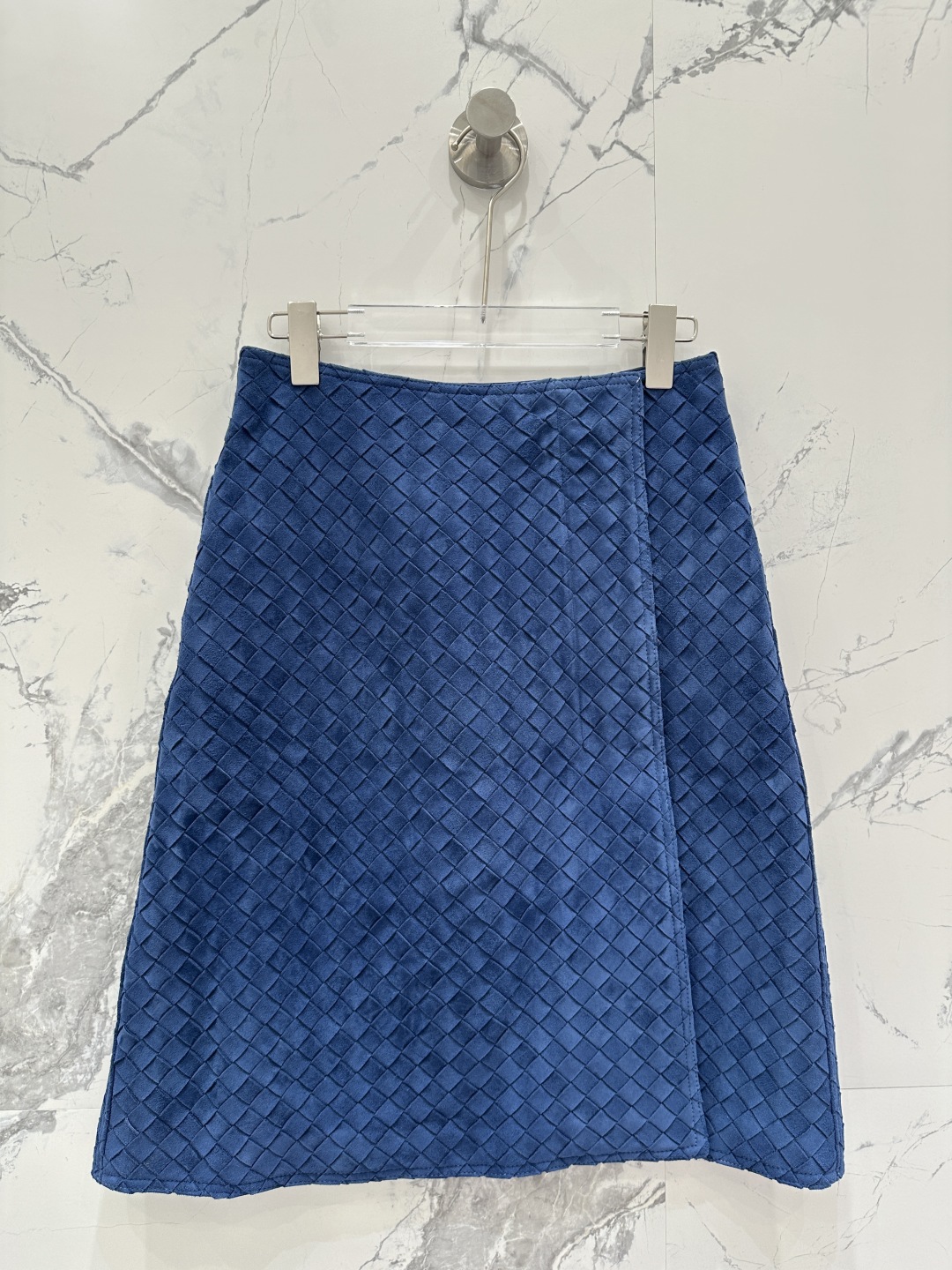 Luxury Bottega Veneta25 Female Suit with Dust-Proof Bags – High-End Quality, Handmade Deer Velvet, Advanced Fashion Design