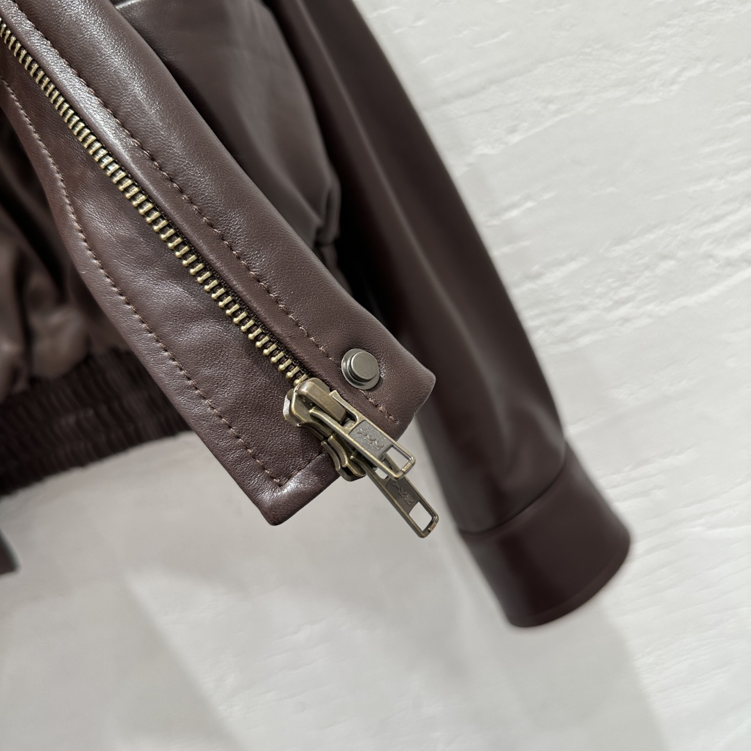 Title: P2280 Celi*e 25 Dust-Proof Bag Sheep Hide Corset Coat Summary: High-end quality retro-American design with soft sheep hide and classic style. - 图片 9