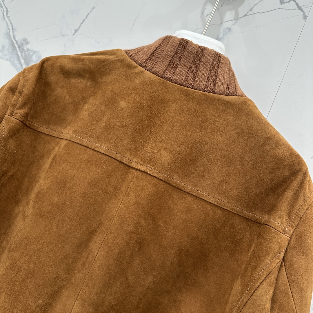 Title: P3240 Exclusive Velvet Jacket for Stylish Women Summary: High-quality, imported velvet jacket with fine details and custom-made features for a stylish look. - 图片 8