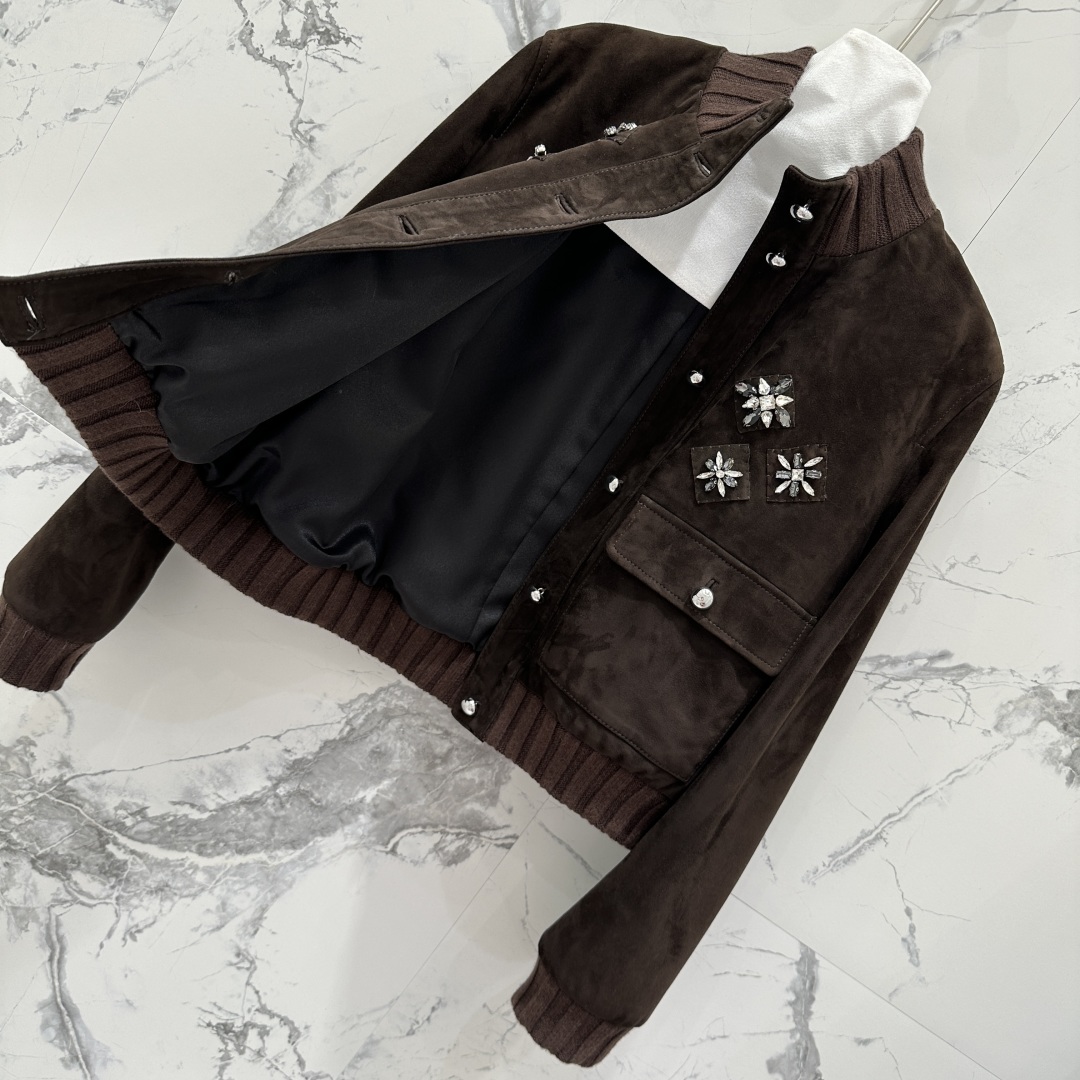 Miu Miu Suede Jacket - Retro Chic, Early Autumn Collection - Limited Edition 9 cmp i1754813292518 5610 0 7