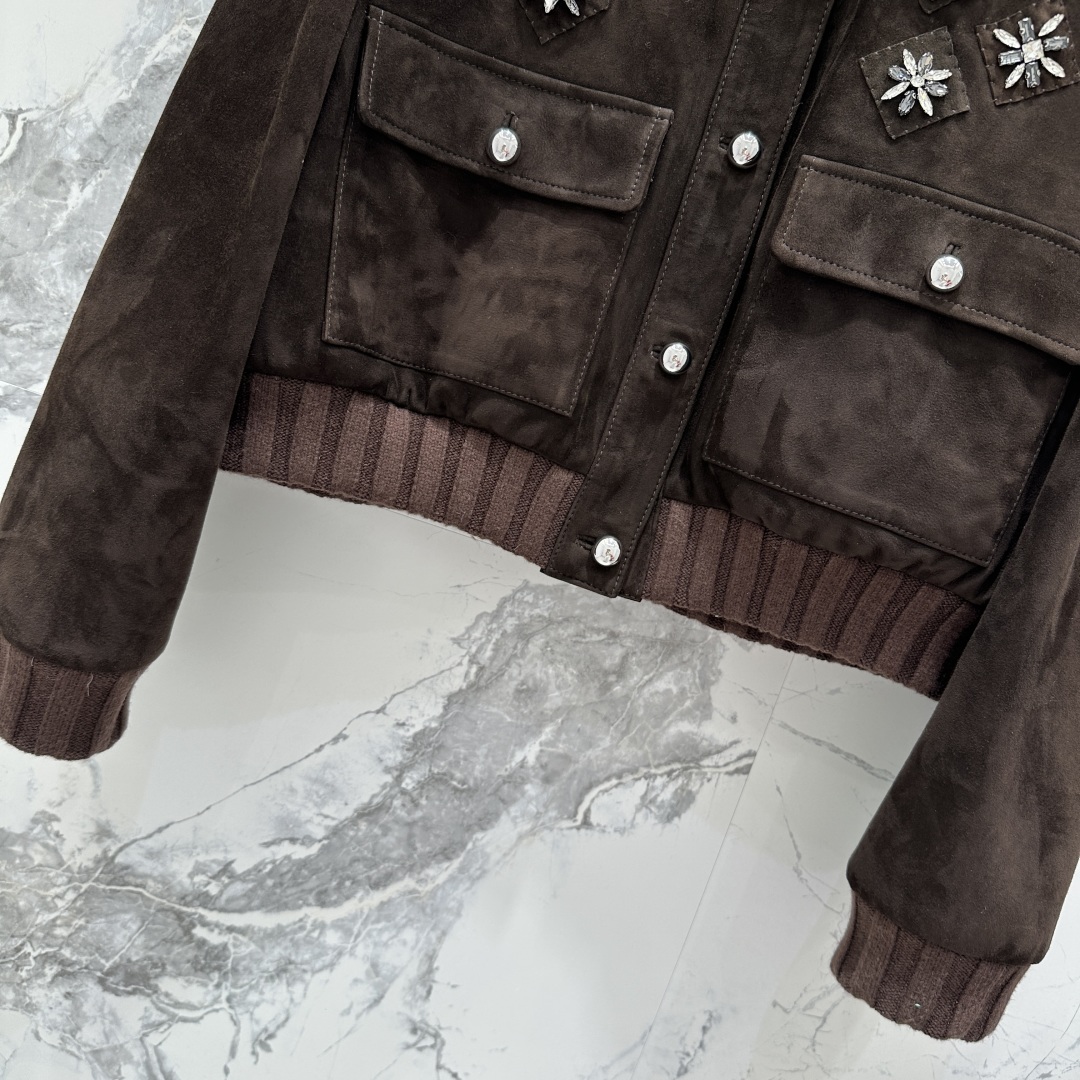 Miu Miu Suede Jacket - Retro Chic, Early Autumn Collection - Limited Edition 4 cmp i1754813292523 2472 0 2