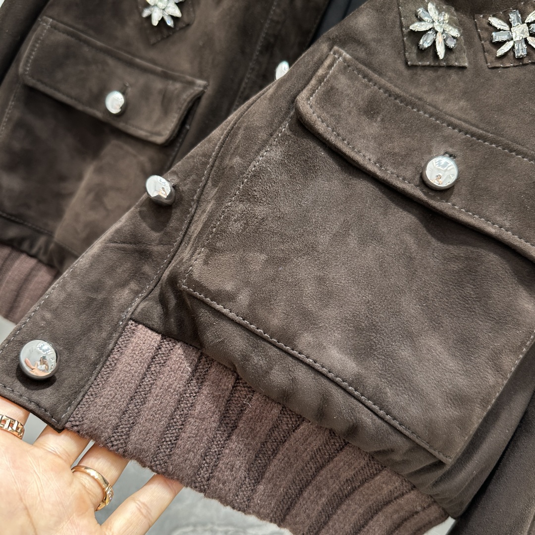 Miu Miu Suede Jacket - Retro Chic, Early Autumn Collection - Limited Edition 10 cmp i1754813341727 2910 0 8