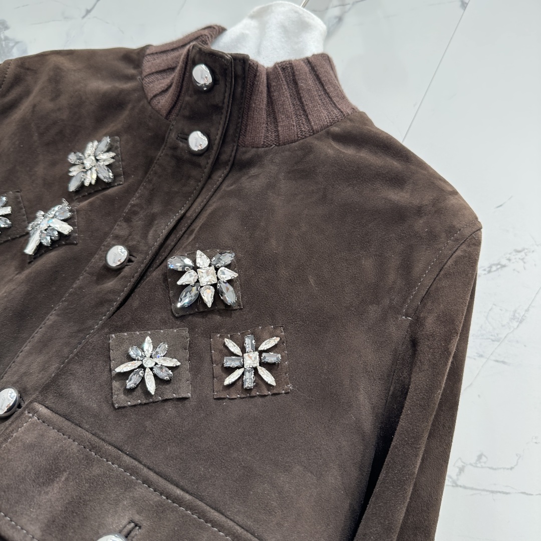 Miu Miu Suede Jacket - Retro Chic, Early Autumn Collection - Limited Edition 5 cmp i1754813341731 9151 0 3