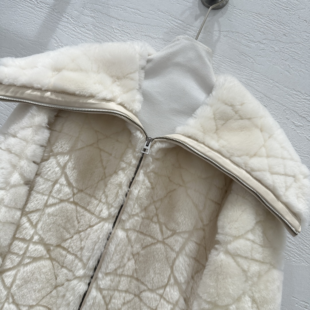 Dior Teddy Fleece-Lined Shearling Jacket with Cannage Pattern - S, M, L 3 cmp i1757579513424 8731 0 1