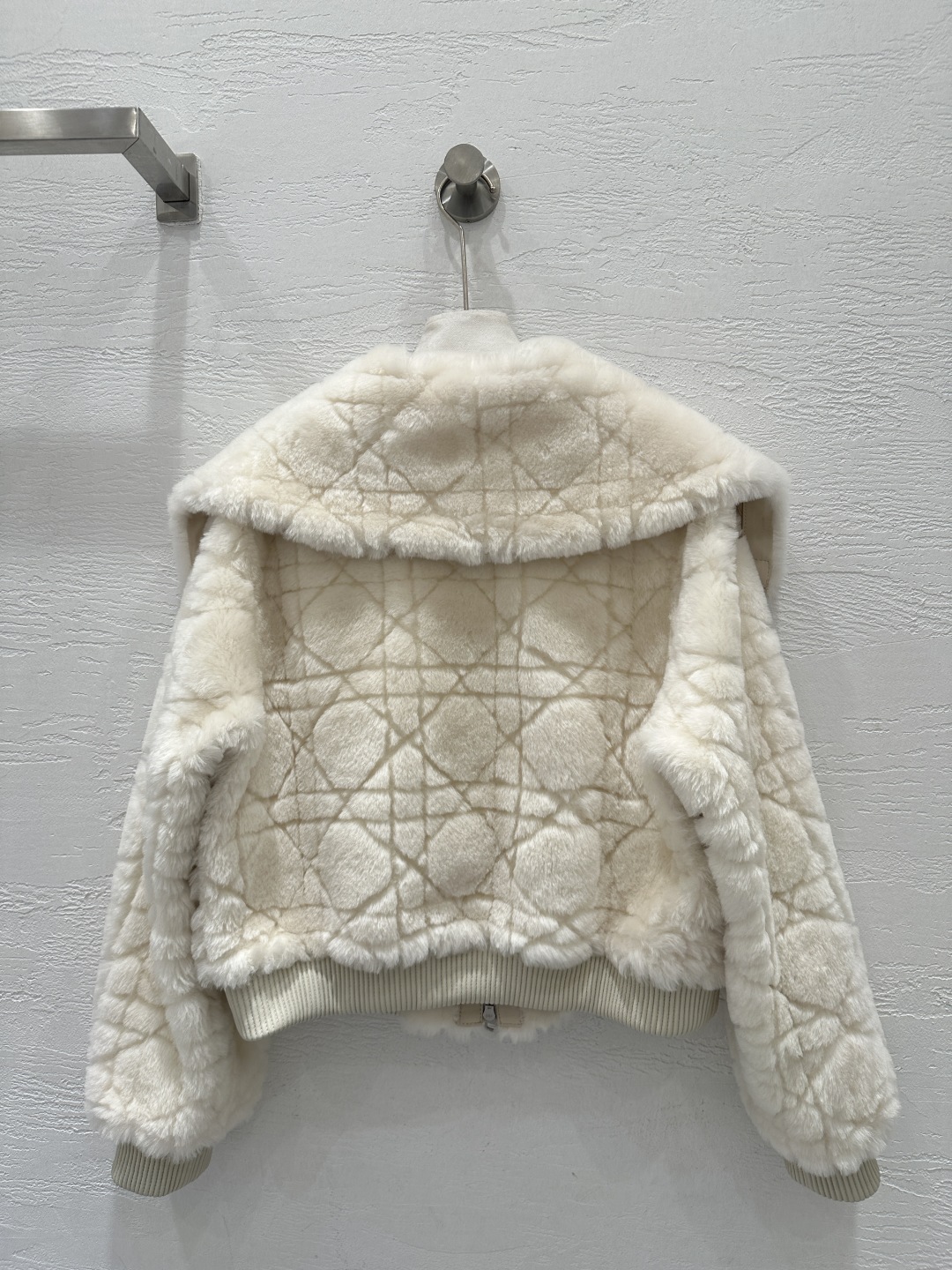 Dior Teddy Fleece-Lined Shearling Jacket with Cannage Pattern - S, M, L 7 cmp i1757579513946 3355 0 5