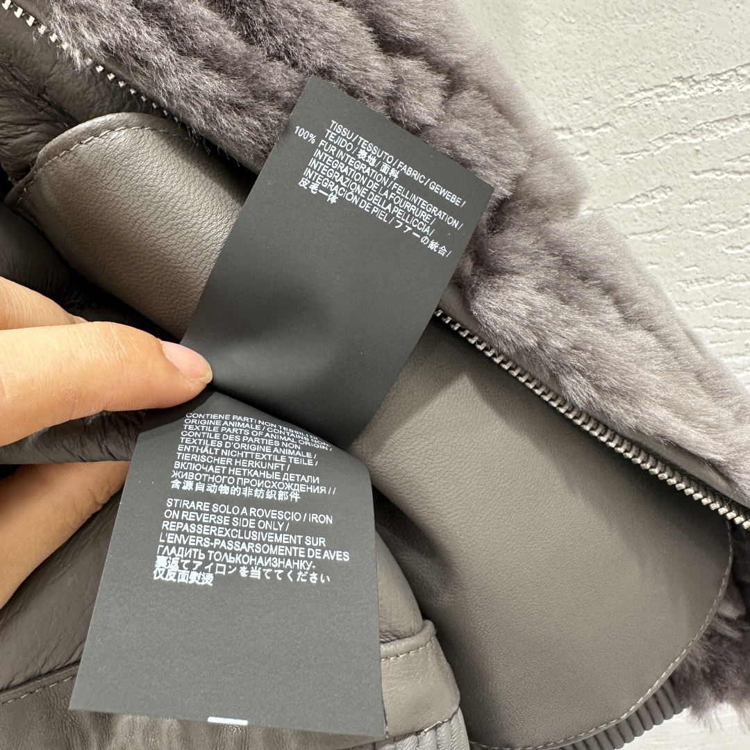 Dior Lamb Shearling Teddy Jacket - Oversized Collar, Diamond Quilted 9 cmp i1757579851804 4145 0 8