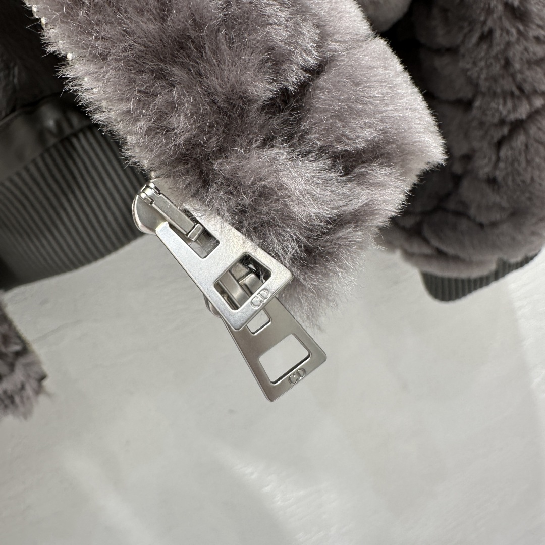 Dior Lamb Shearling Teddy Jacket - Oversized Collar, Diamond Quilted 7 cmp i1757579872771 3589 0 6