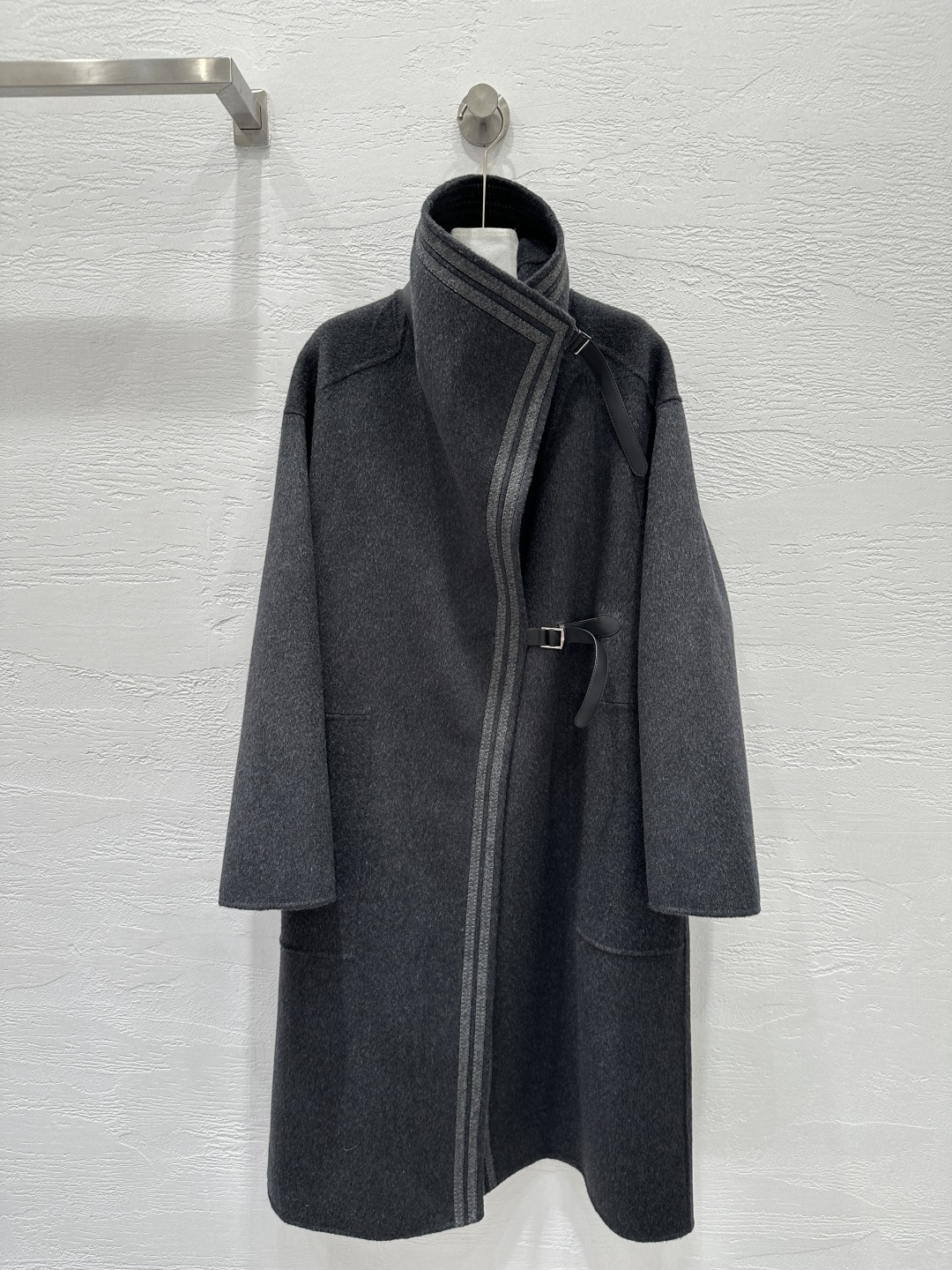 Elegant Handmade Wool-Cashmere Blend Overcoat with Stand Collar Design