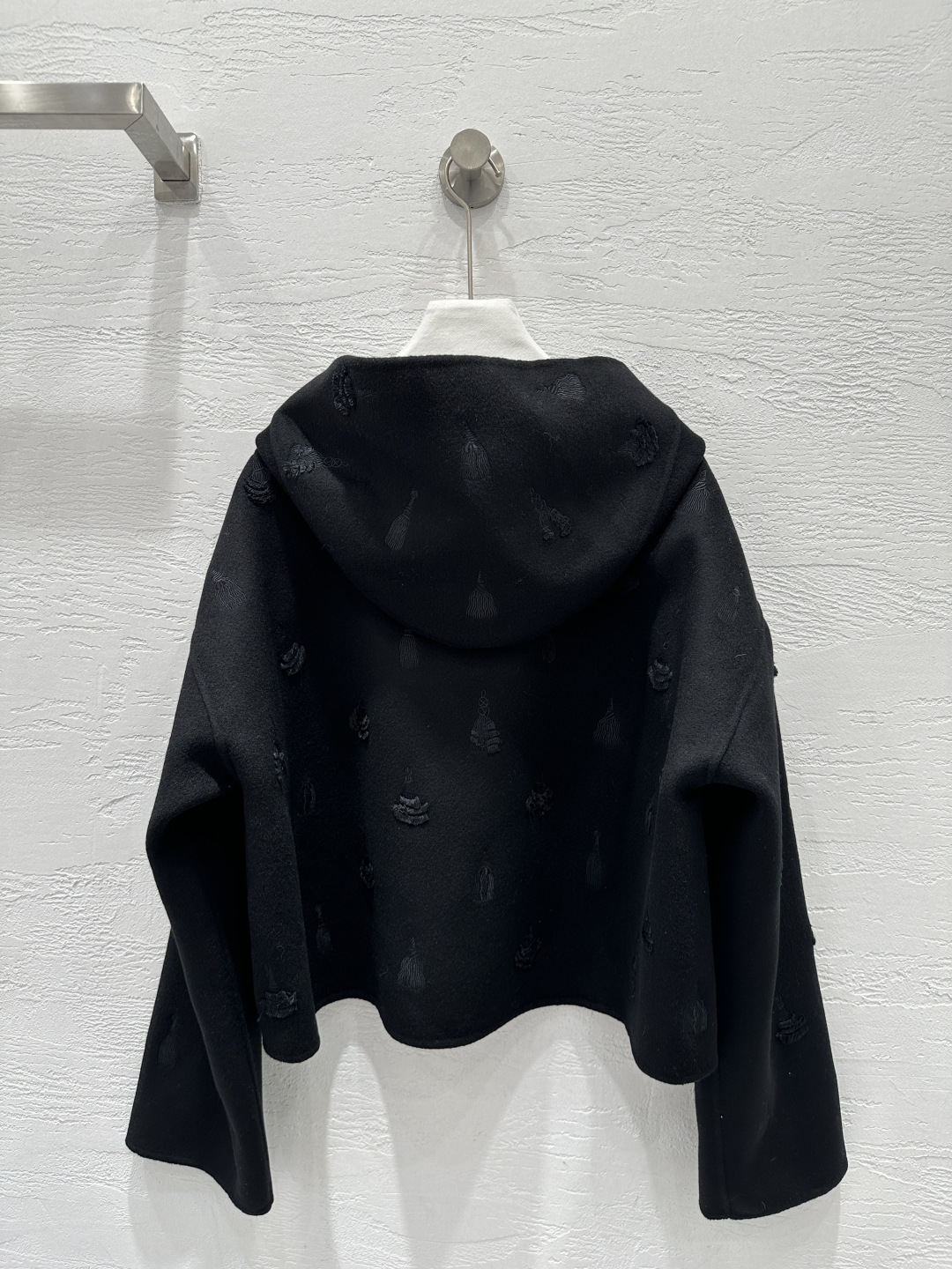 Elegant Women's Black Wool-Blend Hooded Short Coat With Embroidery 6 cmp i1758018521791 3032 0 4