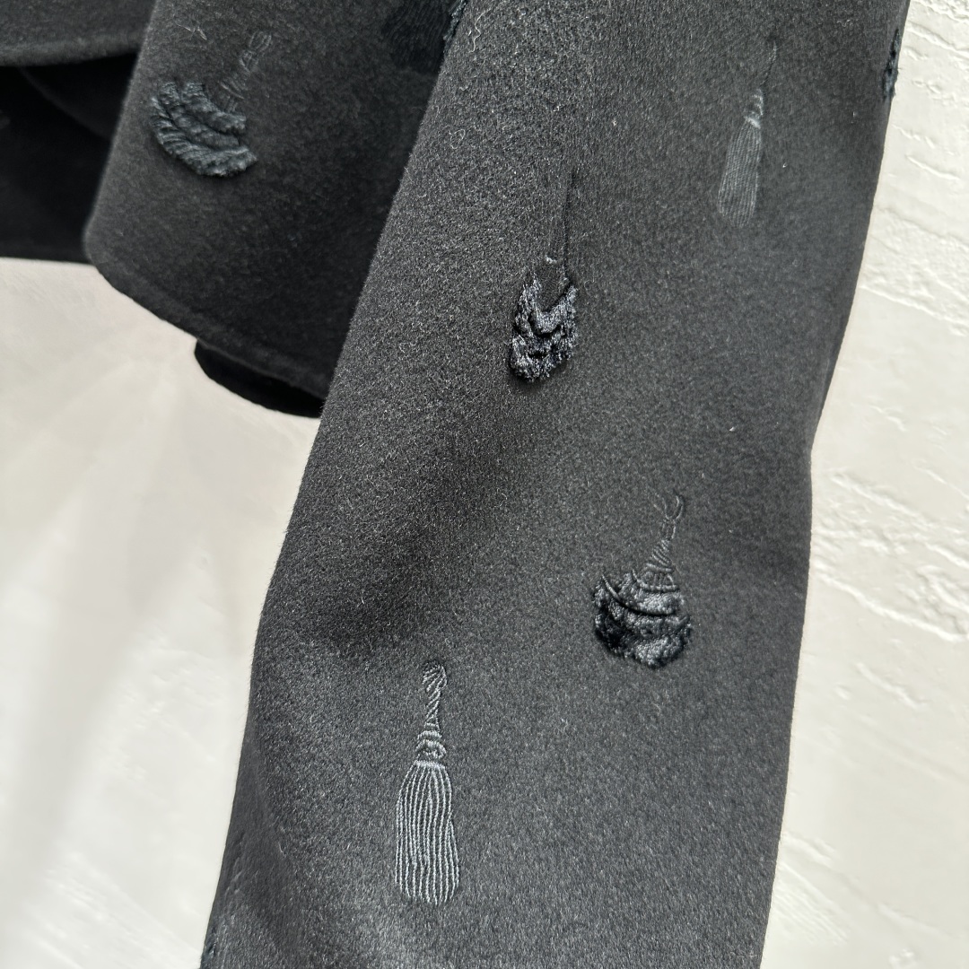 Elegant Women's Black Wool-Blend Hooded Short Coat With Embroidery 5 cmp i1758018526282 9607 0 3