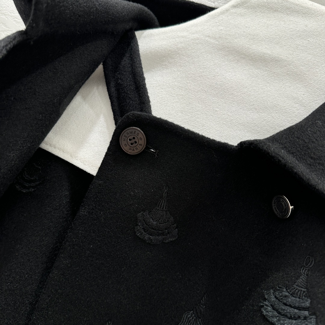 Elegant Women's Black Wool-Blend Hooded Short Coat With Embroidery 8 cmp i1758018526286 3146 0 6