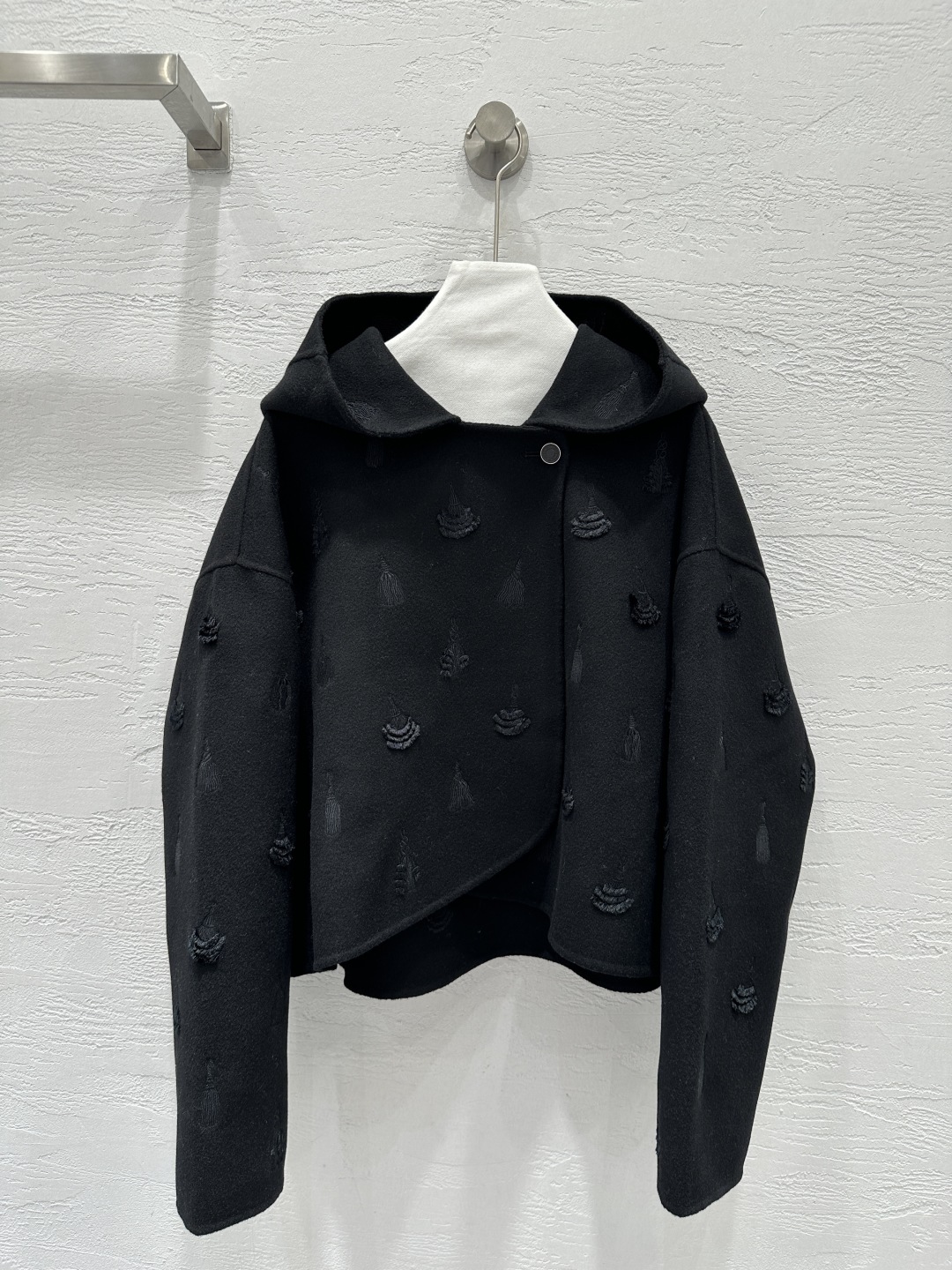 Elegant Women's Black Wool-Blend Hooded Short Coat With Embroidery 2 cmp i1758018526696 5185 0 0