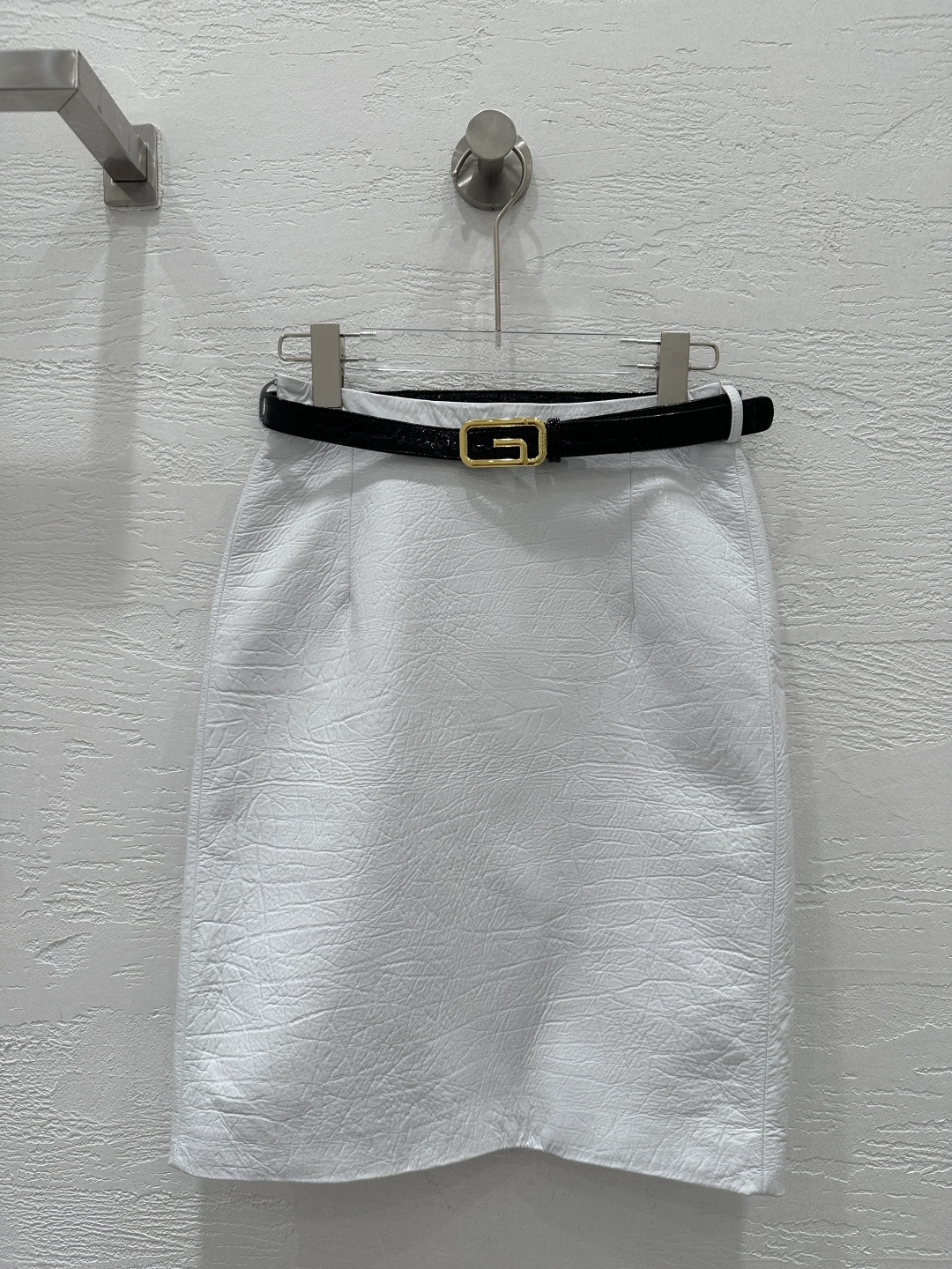 NO:689412,The exclusive first release of high-end original quality Guc*i26 early spring new product imported top-grade lambskin slim-fitting hip-hugging long skirt!  Imported lambskin, original customized rear slit design, high-end fashionable style item!  The goddess with both A and sassy temperament has a huge upper body and looks slim!  The three-dimensional silhouette is versatile and not picky. The perfect workmanship quality depends on the details. Four colors S-XL. M size bust 64, hip 88, skirt length 55., Gucci-clothing, gucci, gucci, skirts, sheepskin,19860909独家首发高端原单品质Guc*i26早春新品 进口顶级小羊皮修身包臀长半裙！进口小羊皮,原版定制后开叉设计高级时髦气质单品！又A又飒气质女神上身巨显瘦！立体裁版型百搭不挑人.完美做工品质看细节.四色S-XL. M码胸围64,臀围88,裙长55.,古驰-服装,gucci,gucci,skirts,sheepskin,,Women's clothing