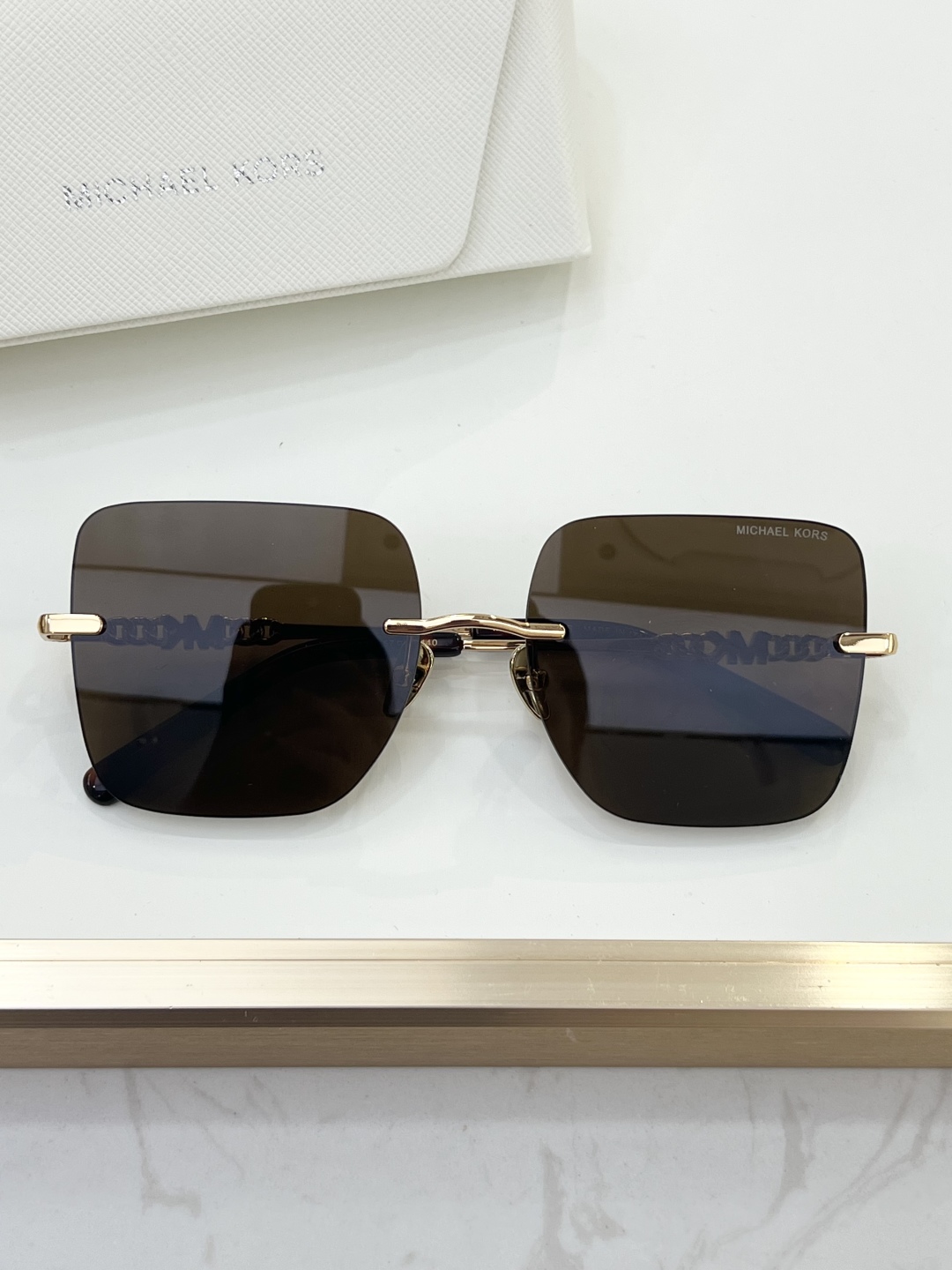 
MICHAEL KORS
MOD：MK1150
Size：57口17-140🐮

