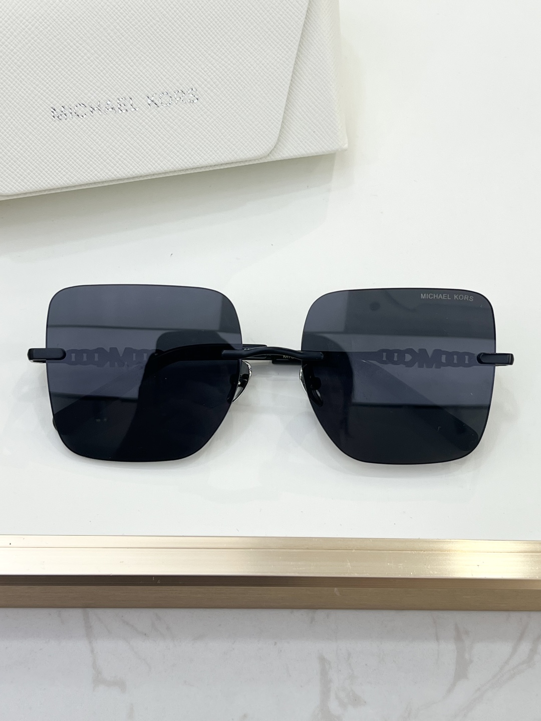 
MICHAEL KORS
MOD：MK1150
Size：57口17-140🐮
