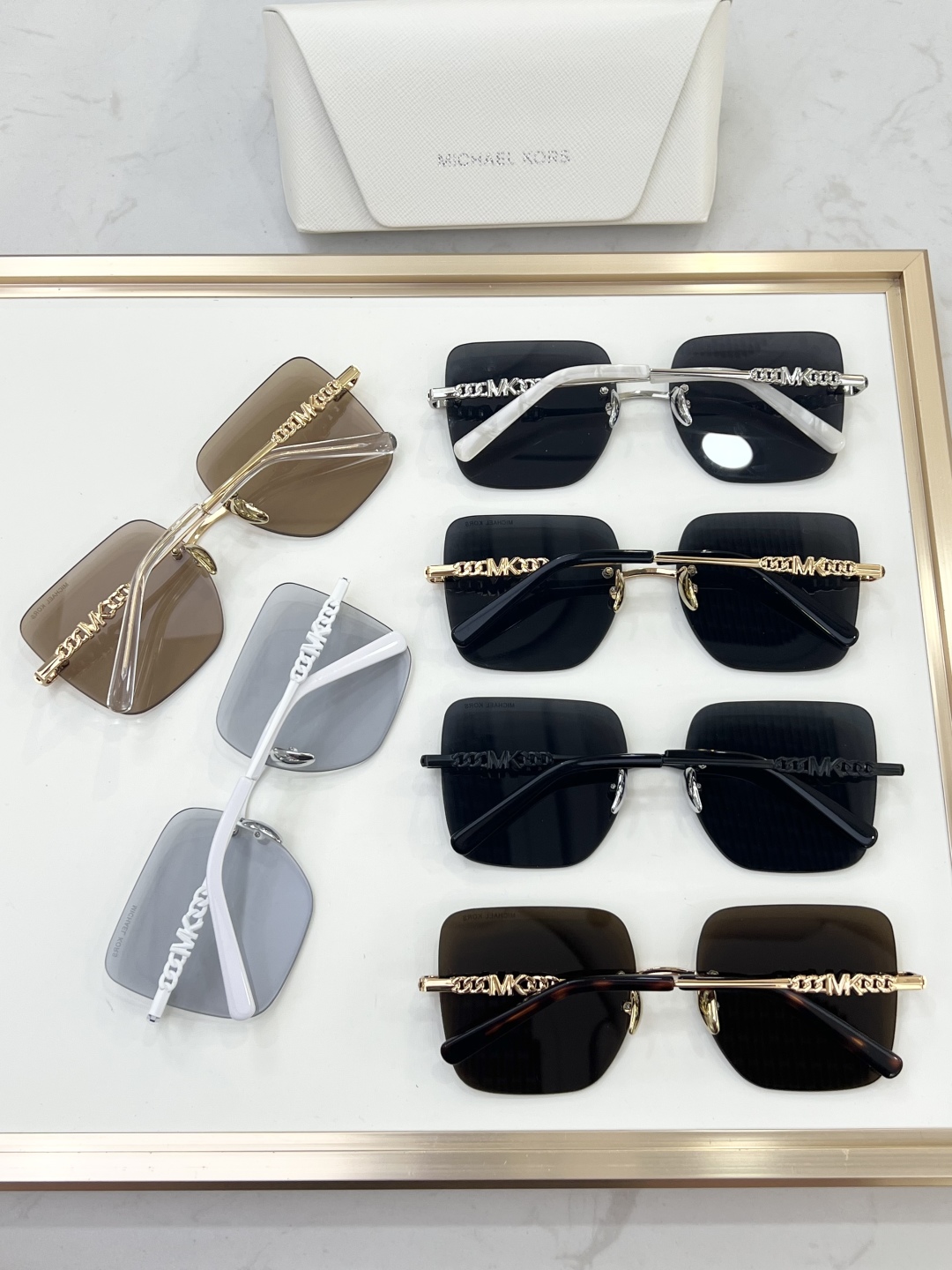 
MICHAEL KORS
MOD：MK1150
Size：57口17-140🐮
