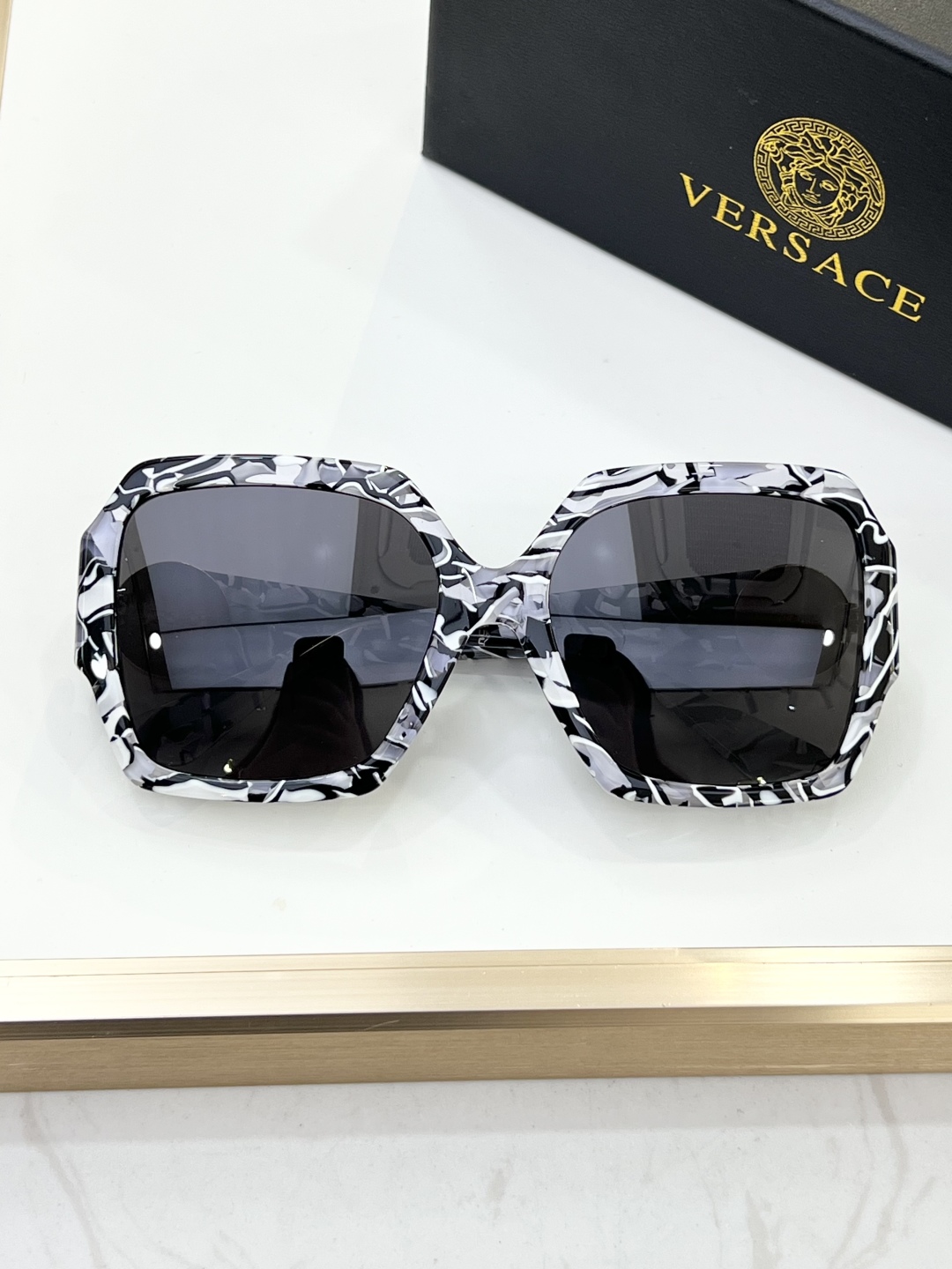 
VERSAC*
MOD：4453
Size：55口17 145🐦
