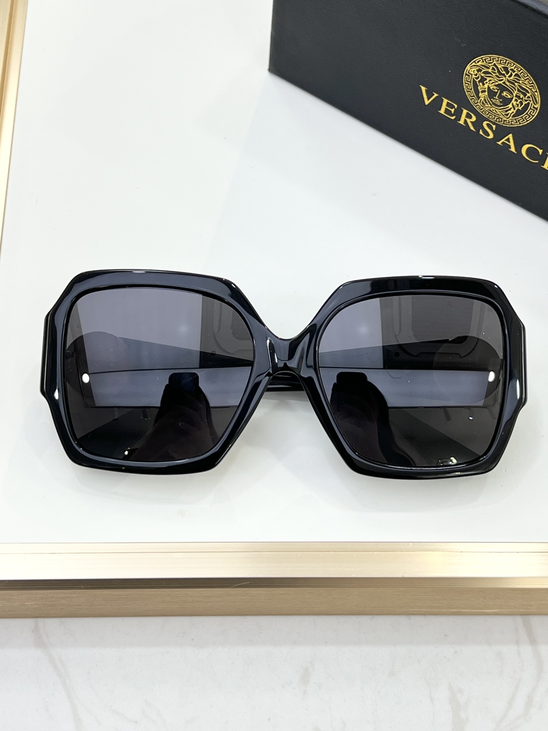 
VERSAC*
MOD：4453
Size：55口17 145🐦
