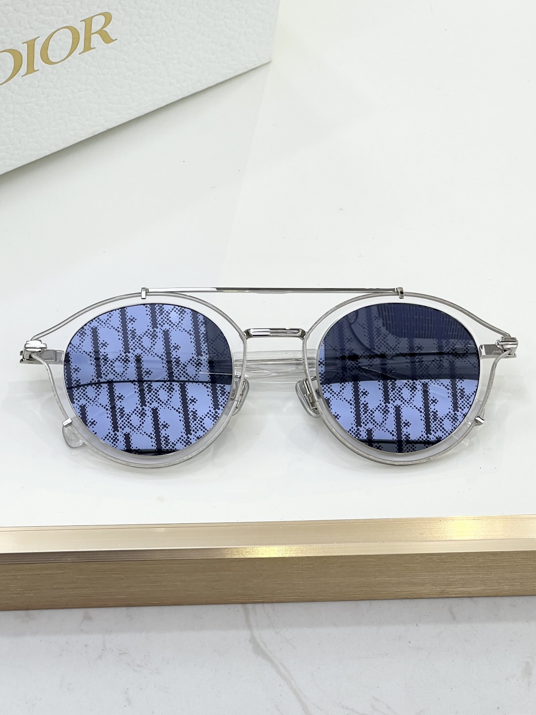 
DIO*
MOD：DiorBlackSuit R7U
Size：50口23 145🐦
