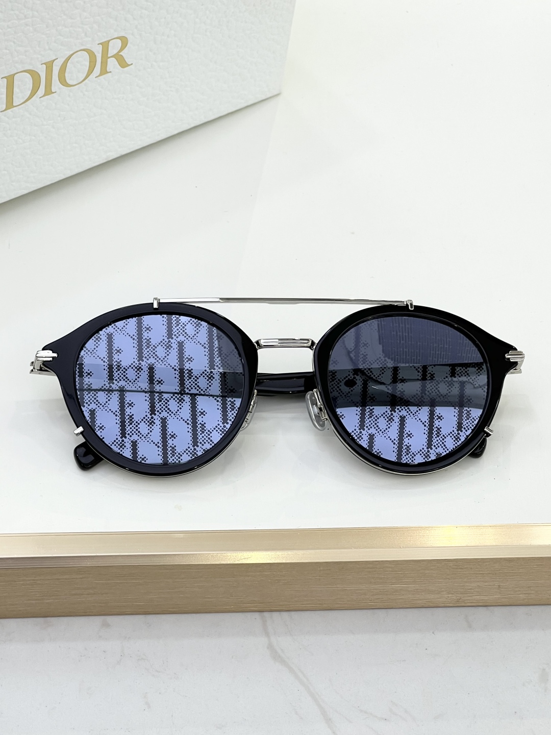 
DIO*
MOD：DiorBlackSuit R7U
Size：50口23 145🐦
