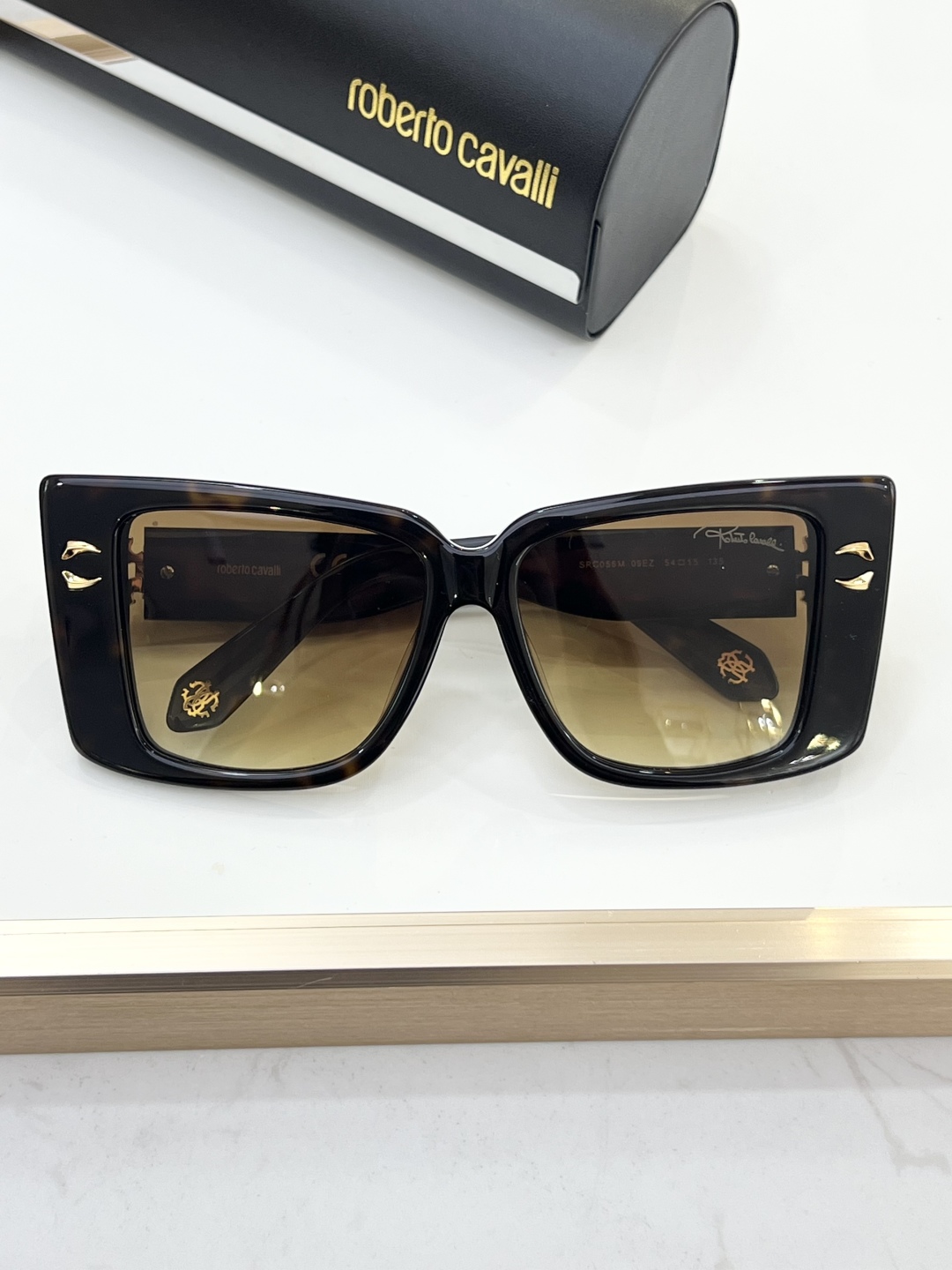 
Roberto Cavalie*
MODEL：SRC056M
SIZE：54口19-145🐵
