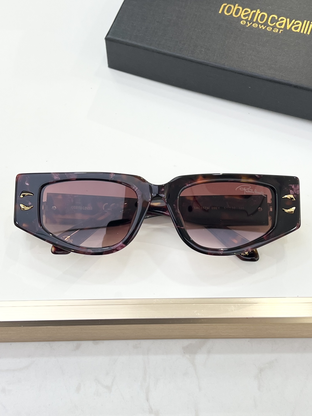 
Roberto Cavalie*
MODEL：SRC057M
SIZE：54口19-145🐵
