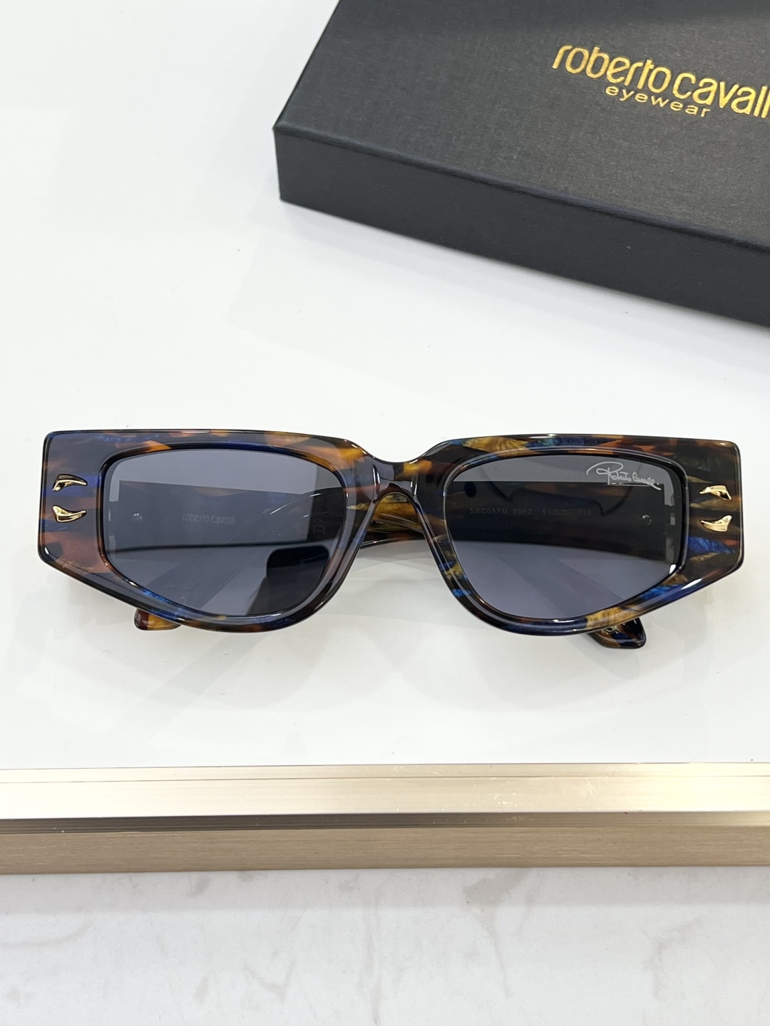 
Roberto Cavalie*
MODEL：SRC057M
SIZE：54口19-145🐵
