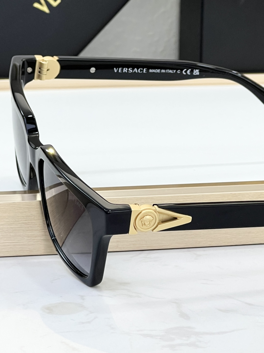 
VERSAC* 
MODEL：VE4490U
SIZE：54口19 140🦆
