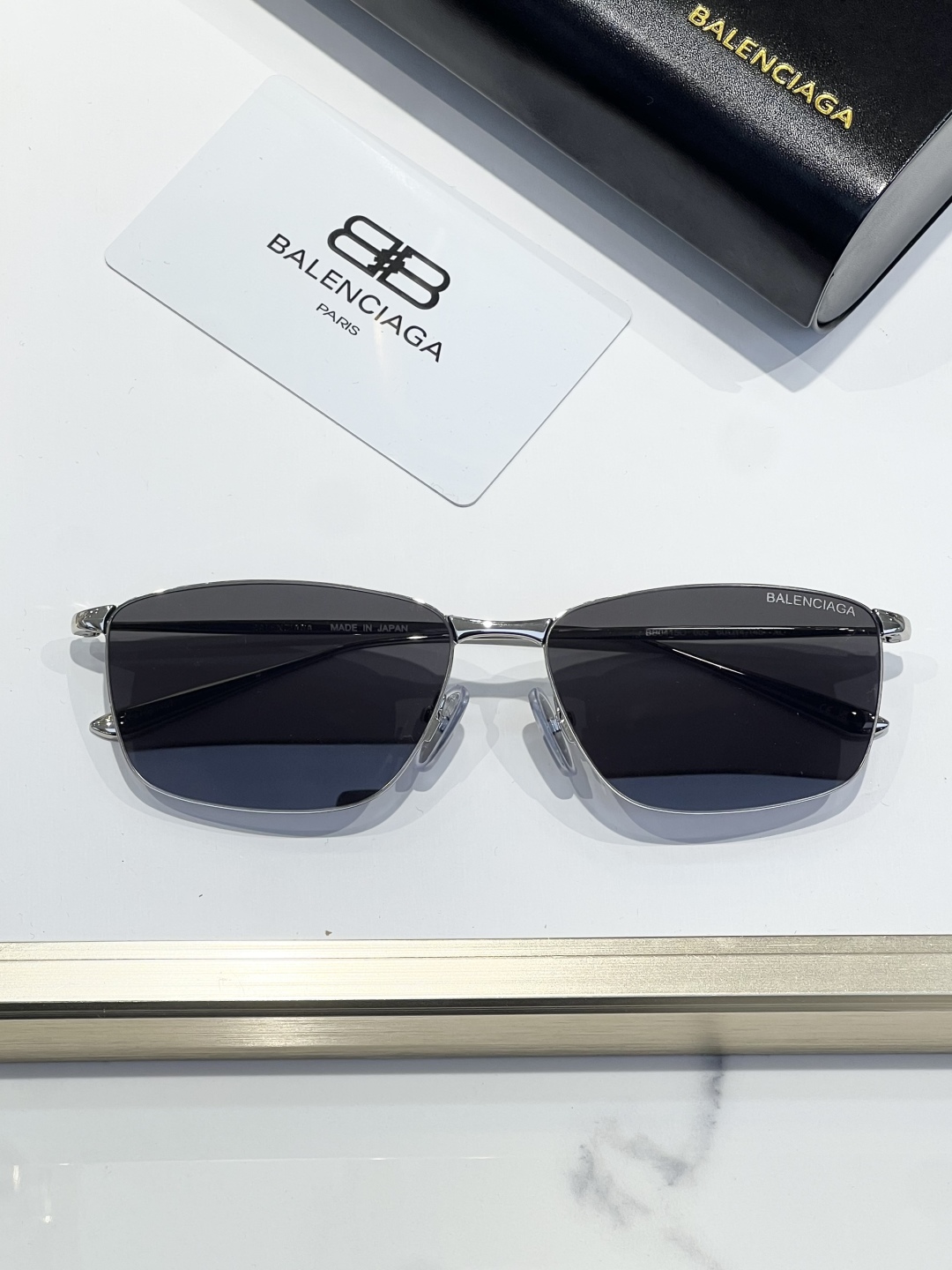 
BALENCIAG*巴黎世家~清冷酷飒/高级感眼镜、杨超越同款
TOP QUALITY
MODEL：B