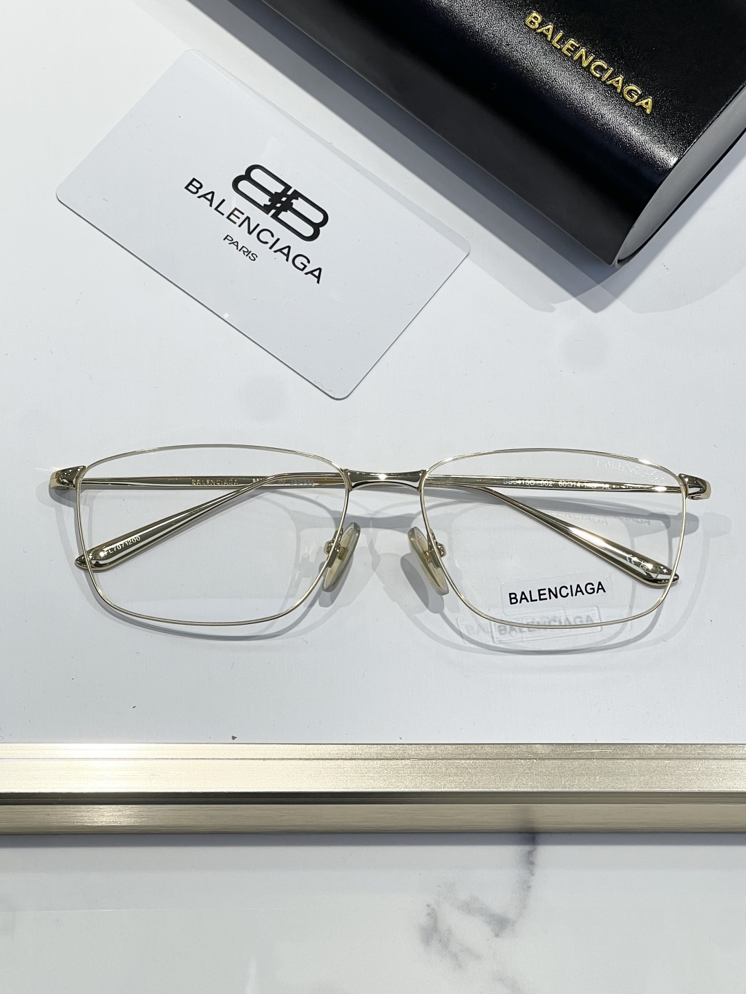 
BALENCIAG*巴黎世家~清冷酷飒/高级感眼镜、杨超越同款
TOP QUALITY
MODEL：B