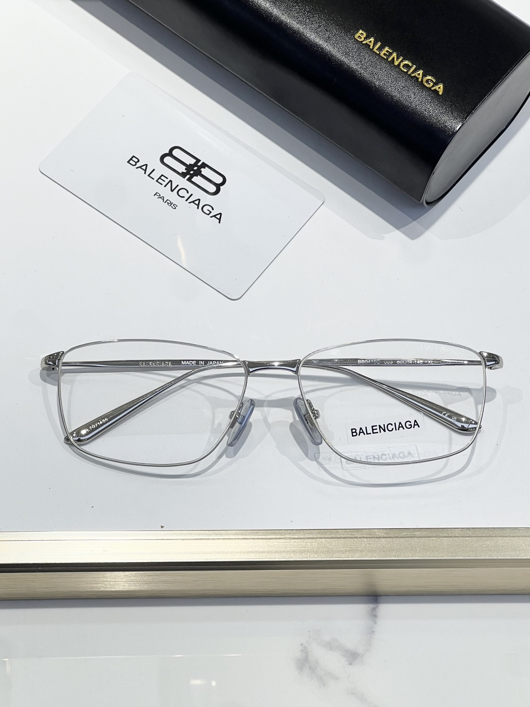 
BALENCIAG*巴黎世家~清冷酷飒/高级感眼镜、杨超越同款
TOP QUALITY
MODEL：B