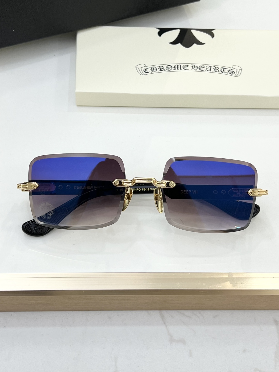 
Chrome Heart*
Mod ：DEEP VII
Size：56口21-146🐺
