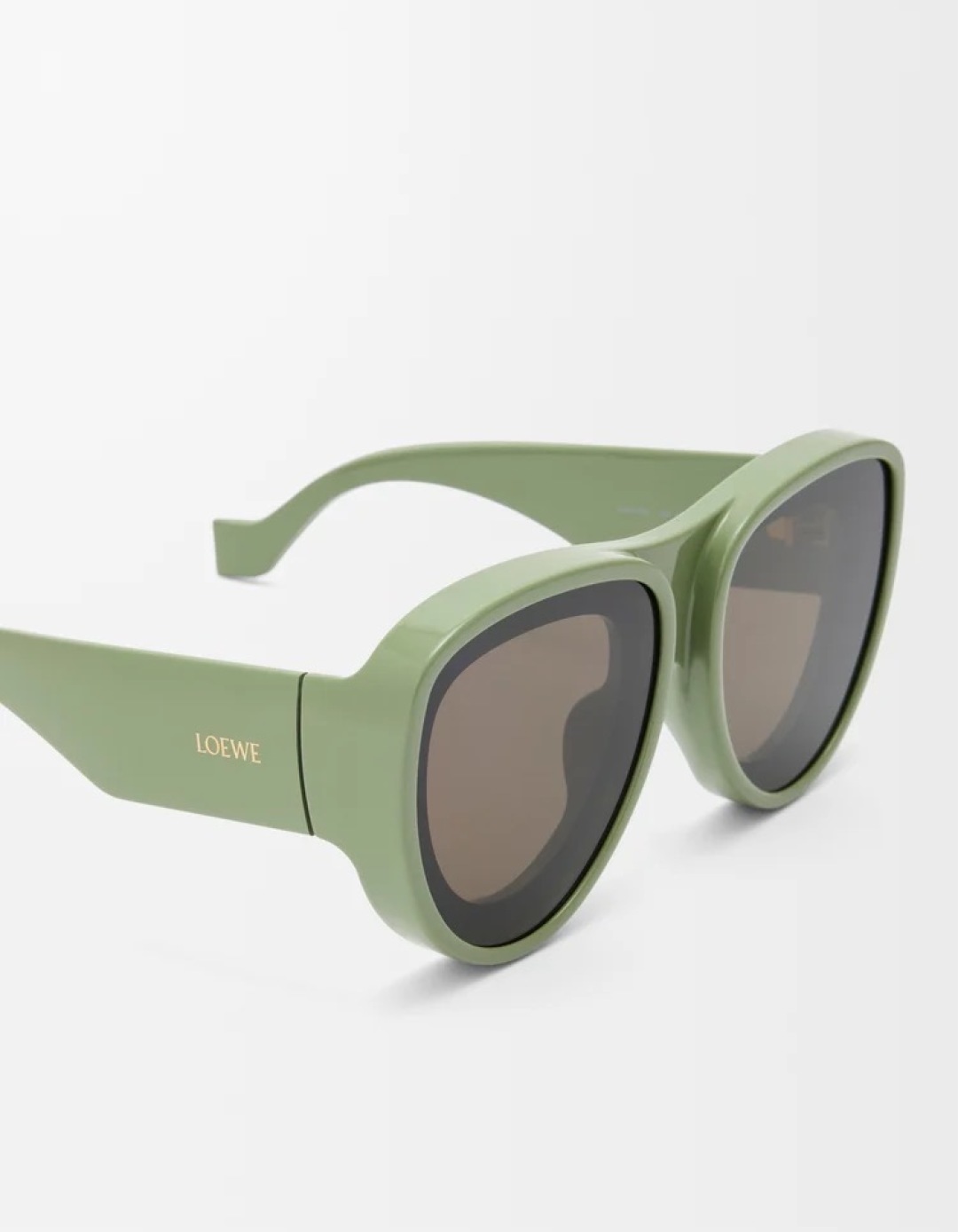 。LOEWE
TOP QUALITY
MODEL：LW40170U
SIZE：  61 口16- 140