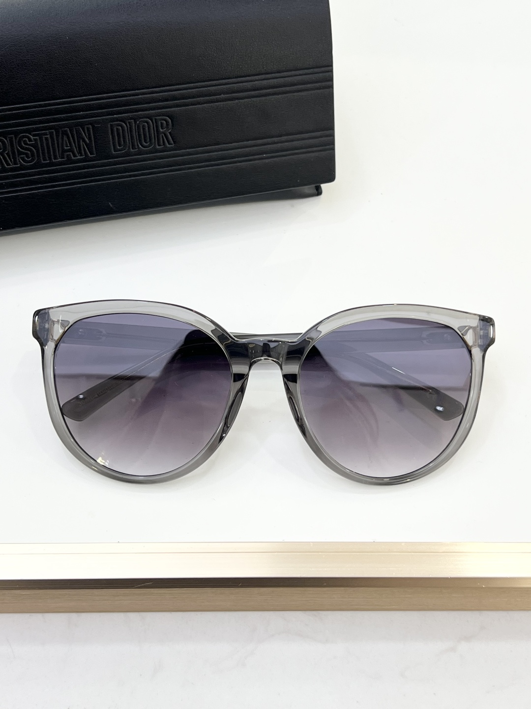 DIO* MODELO: 30Montaigne Mini R2F TALLA: 57口20-140 🉐155