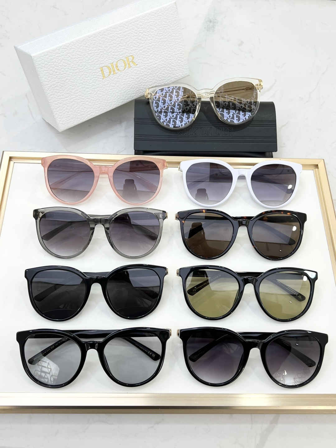 Imagen de todos los colores MODELO: 30Montaigne Mini R2F