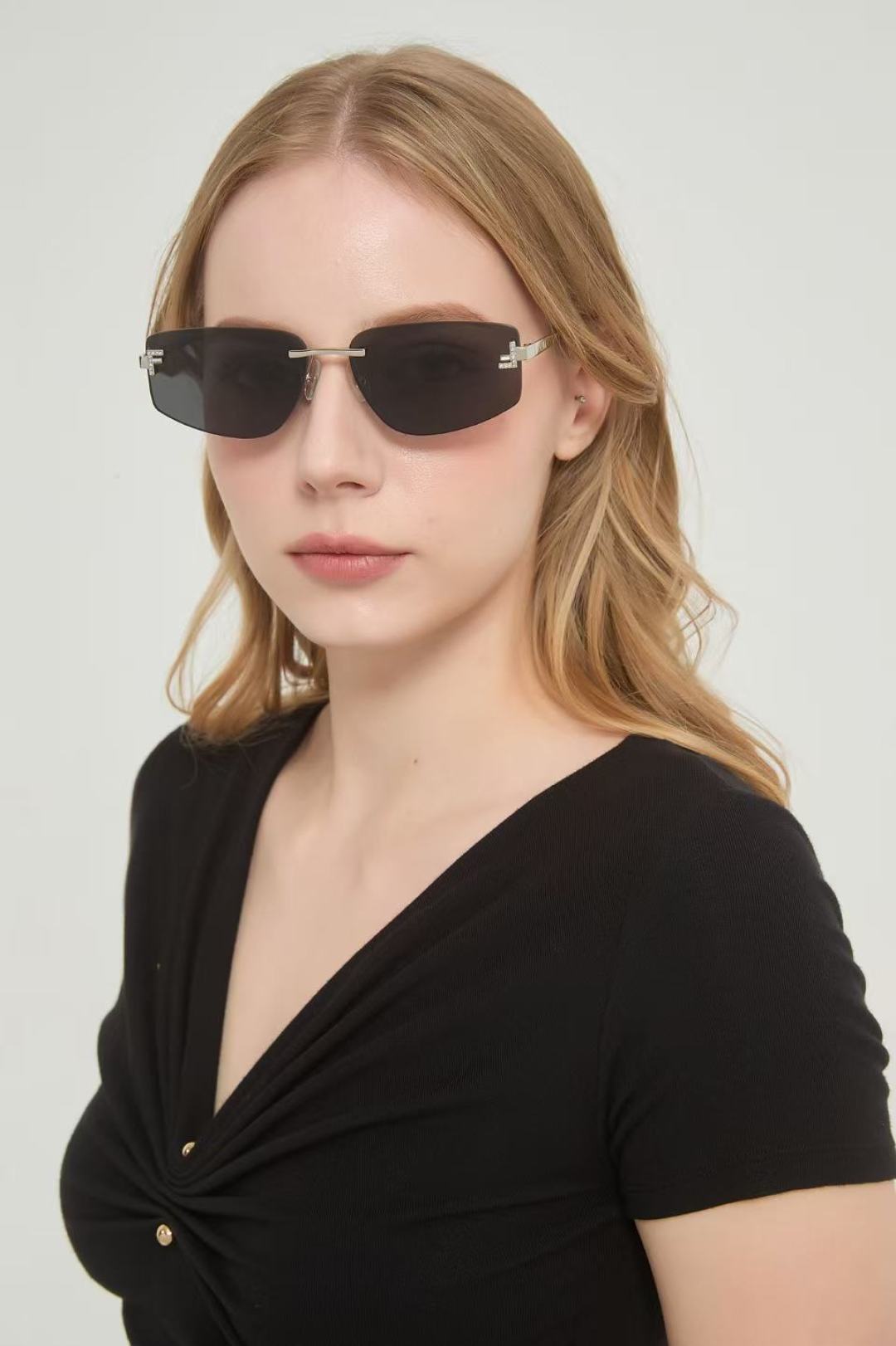 FENDIMODEL：FE5116USSIZE：58口12-135