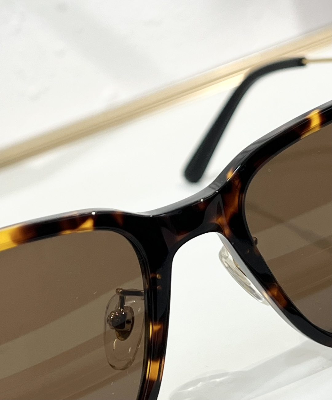 Cartie*钛 Mod ：CT0384O Size ：54口18-145 
