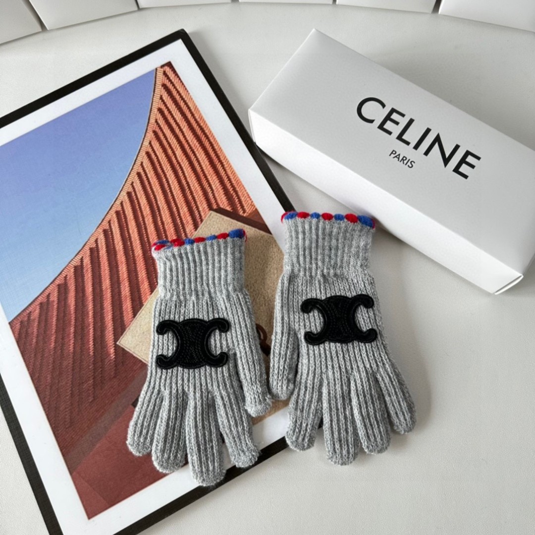 配包装Celine（赛琳）新品手套，时尚手套，秋冬必备，经典简洁💕上手超舒适柔软、百搭！
