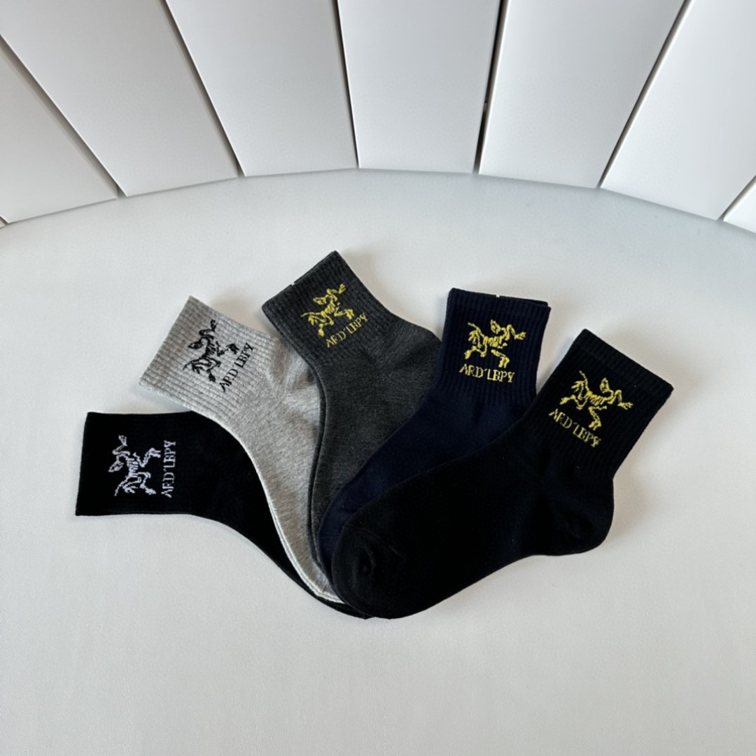 💛配专柜包装Arcteryx （始祖鸟） 新款中长款堆堆袜袜子！一盒五双，专柜同步筒袜袜子，💛大牌出街，