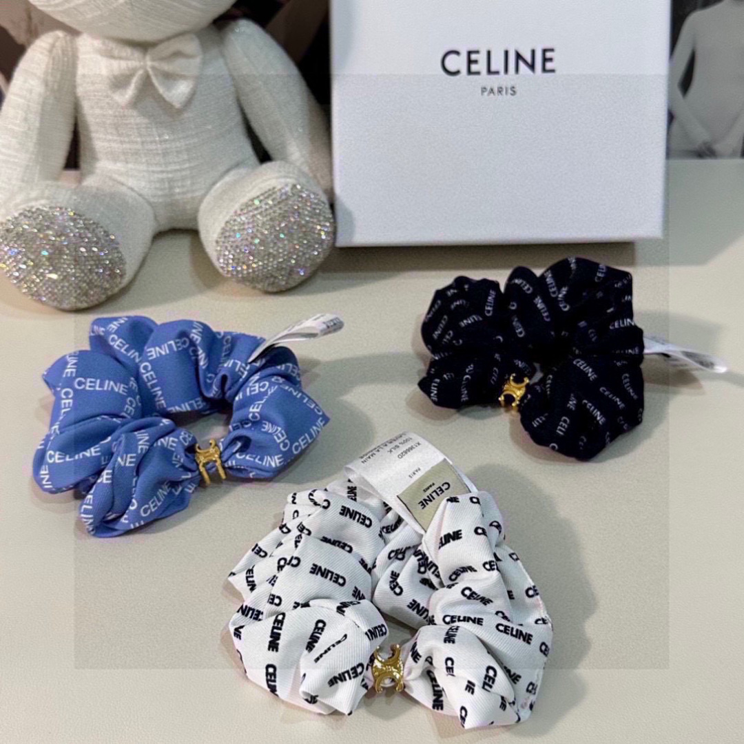  （单个）配全套包装
CELINE（赛琳）爆款宫廷风真丝发圈，专柜款出货
一看就特别高档 超级百搭 必须