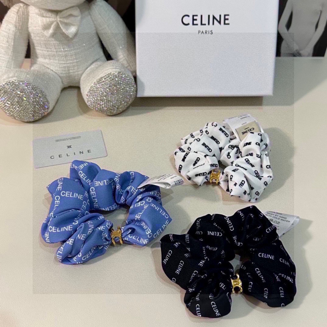  （单个）配全套包装
CELINE（赛琳）爆款宫廷风真丝发圈，专柜款出货
一看就特别高档 超级百搭 必须