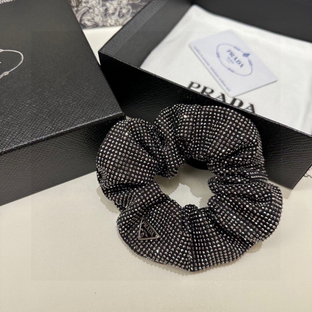 Luxury Prada Packaging: Diamonds and Cash – Impressive at First Sight - 图片 7