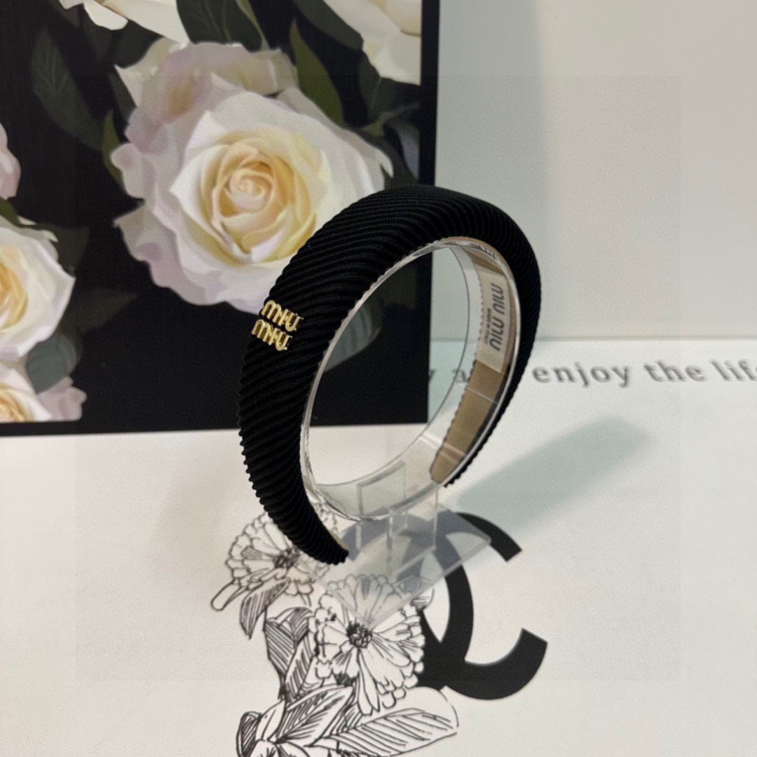 NO:300902,Special counter packaging MiuMiu (Miao Miu) latest hairband, purchased by the fairy, special material, no head, salt or sweet~ hairpins, hairpins, miumiu, hairpins19860909特配专柜包装 MiuMiu（缪缪）最新发箍 小仙女入手 特殊材质 不嘞头 可盐可甜～发夹,发夹,miumiu,hairpins,accessory