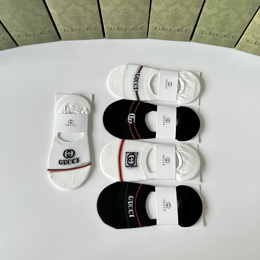   💛配专柜包装
Gucci (古驰) 新款船袜隐形袜堆堆袜袜子！一盒五双，专柜同步筒袜袜子，💛大牌出街