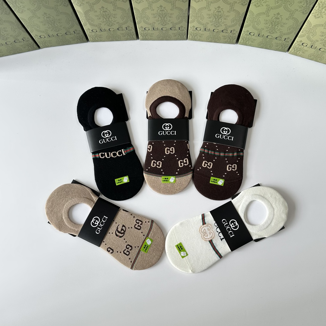   💛配专柜包装
Gucci (古驰) 新款船袜隐形袜堆堆袜袜子！一盒五双，专柜同步筒袜袜子，💛大牌出街