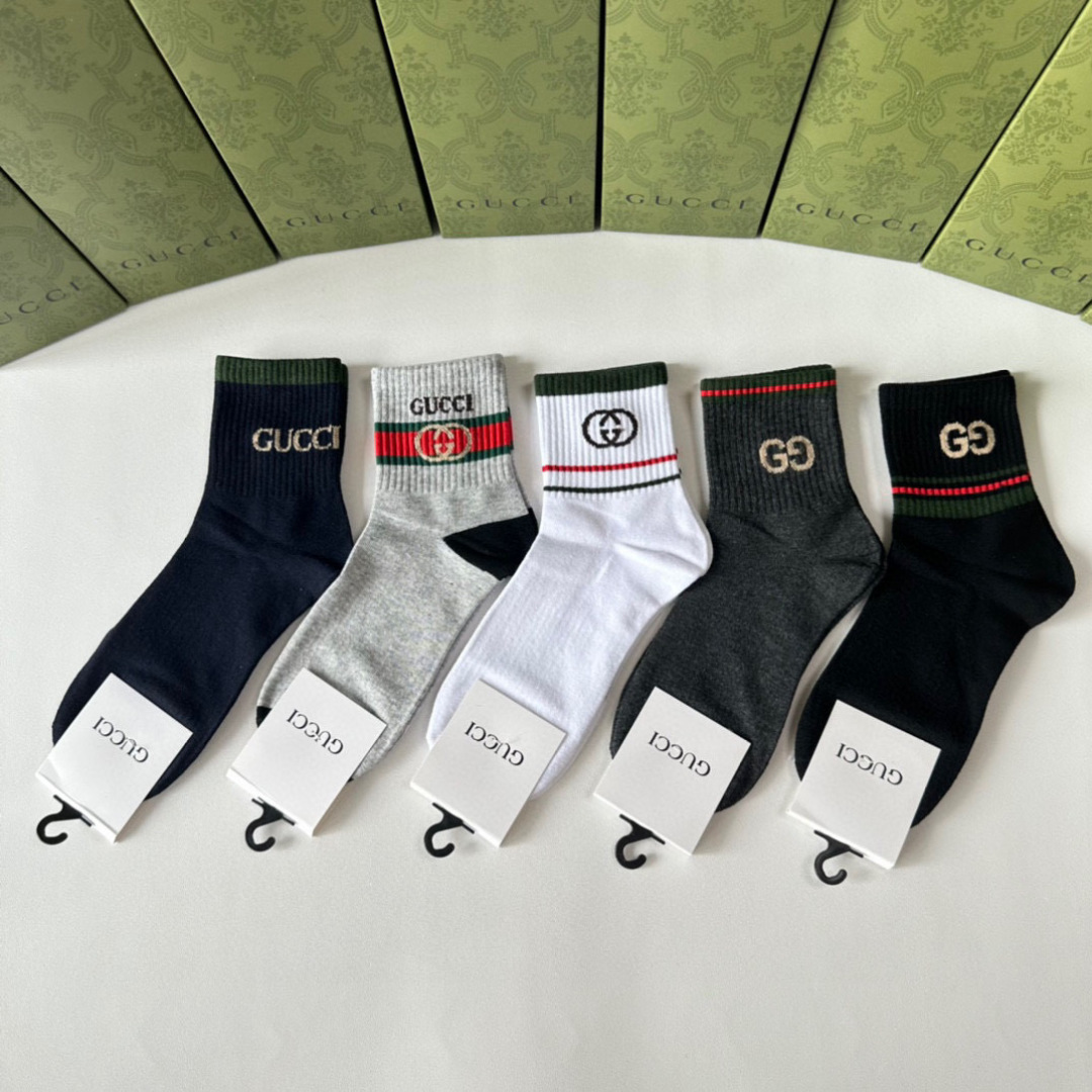 NO:299370,Specially equipped with counter packaging Gucci (Gucci) new mid-long tube stack socks and socks!  One box of five pairs, counter synchronous socks, big brands on the street, trendy people must have super easy to match socks, stockings, socks, gucci, gucci, socks19860909特 配专柜包装 Gucci（古驰）新款中长筒堆堆袜袜子！一盒五双,专柜同步筒袜袜子,大牌出街,潮人必备超好搭袜子,丝袜,袜子,gucci,gucci,socks,accessory