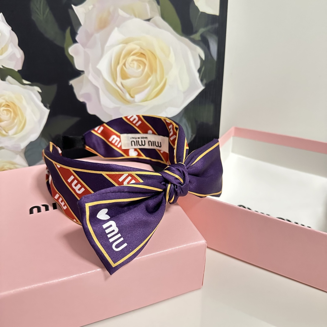NO:301301,Specially equipped with counter packaging MiuMiu's latest hairband, fairy quick to buy, special material, no head, salt or sweet~ hairpins, hairpins, miumiu, hairpins19860909特 配专柜包装 MiuMiu（缪缪）最新发箍 小仙女快入手 特殊材质 不嘞头 可盐可甜～发夹,发夹,miumiu,hairpins,accessory