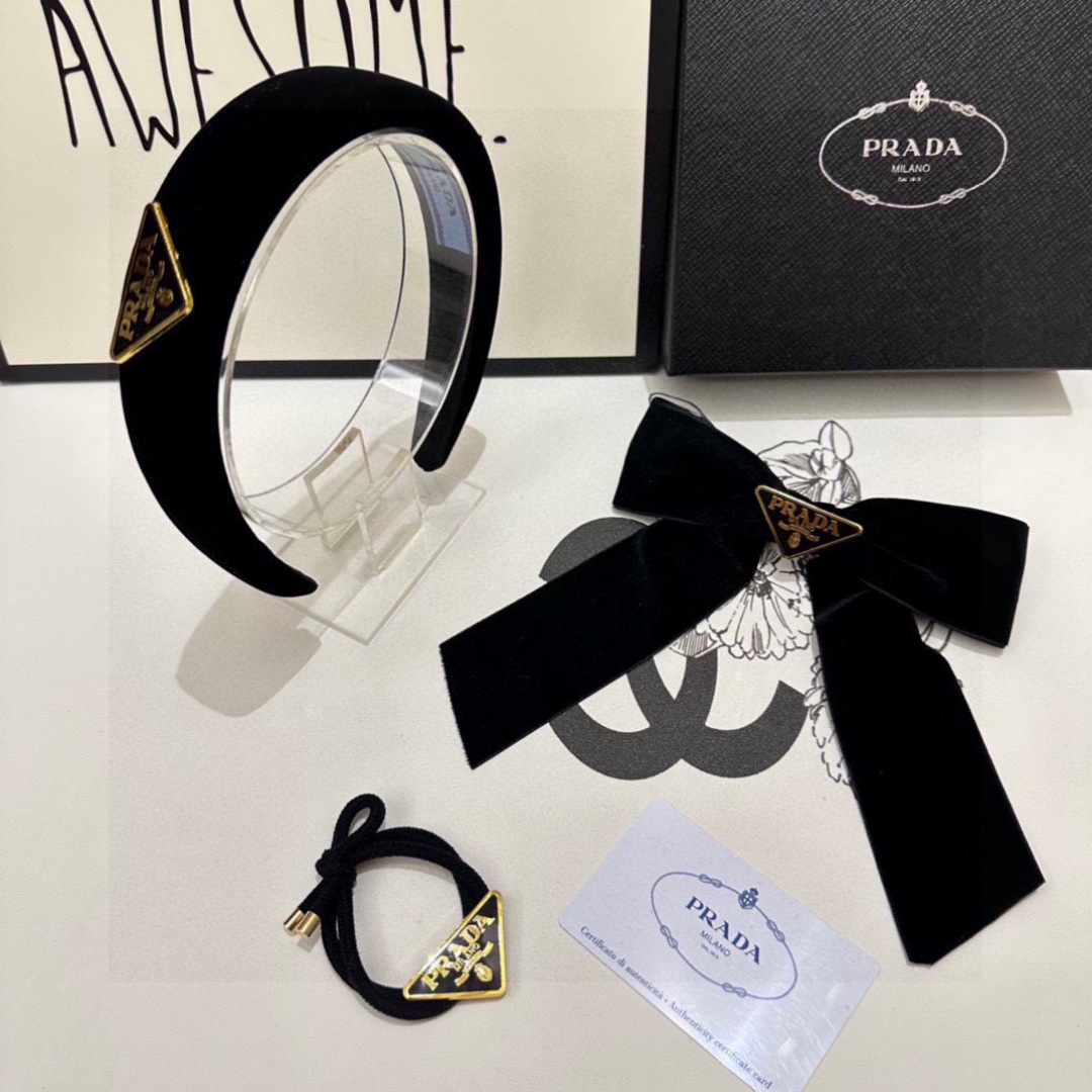 （三件套）配包装
Prada（普拉达）爆款出货，名媛新款发圈，发箍，发夹套装