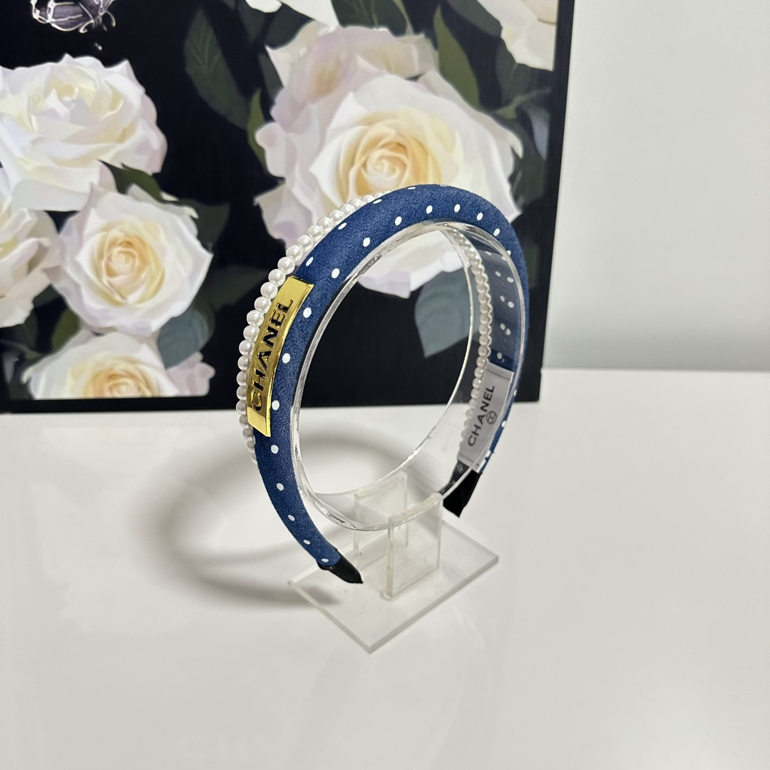 NO:301350,Specially equipped with counter packaging Chanel (Chanel) latest pearl chain hairband bought by fairies Special material No head Can be salty or sweet~ Hairpins, hairpins, chanel, chanel, hairpins19860909特 配专柜包装 Chanel（香奈儿）最新珍珠链条发箍 小仙女入手 特殊材质 不嘞头 可盐可甜～发夹,发夹,chanel,chanel,hairpins,accessory