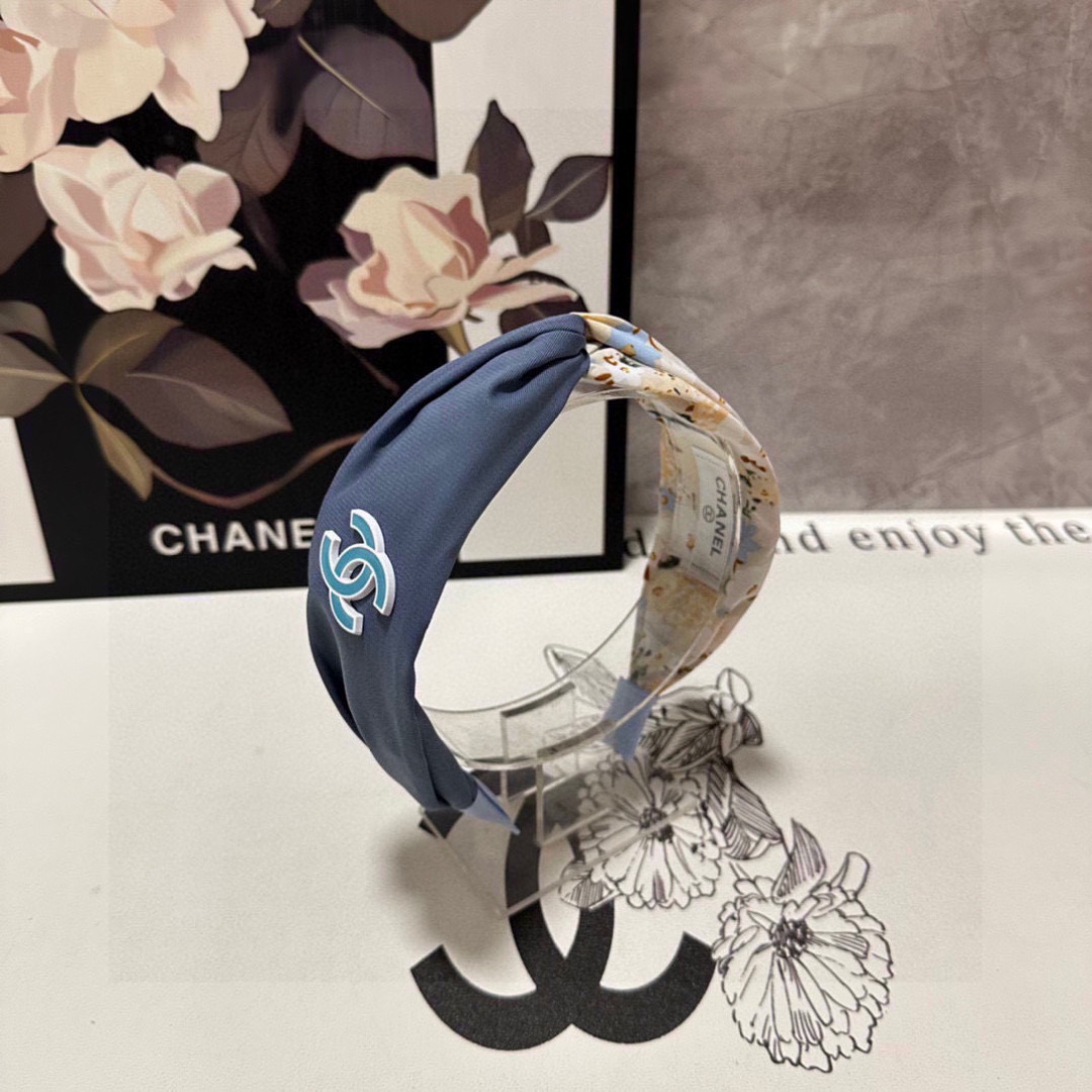 NO:301718,Specially equipped with counter packaging Chanel (Chanel) latest hairband, purchased by the fairy, special material, no head, salt or sweet~ hairpins, hairpins, chanel, chanel, hairpins19860909特 配专柜包装 Chanel（香奈儿）最新发箍 小仙女入手 特殊材质 不嘞头 可盐可甜～发夹,发夹,chanel,chanel,hairpins,accessory